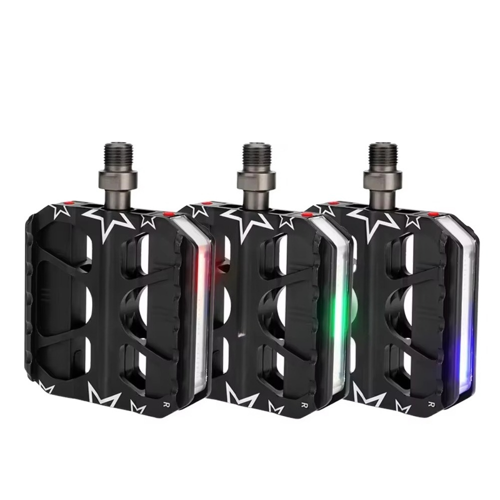 Mountain Biking Lights - แป้นเหยียบจักรยานเสือภูเขา 3 แบริ่ง พร้อมไฟ LED เพื่อความปลอดภัย